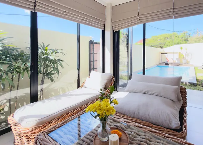 Casa De Lucia Bali - 3 Bedroom Private Pool With Rooftop Jacuzzi *