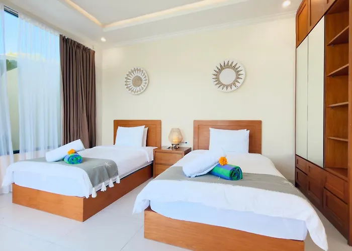 Casa De Lucia Bali - 3 Bedroom Private Pool With Rooftop Jacuzzi Seminyak (Bali)