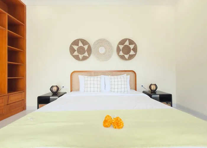 Casa De Lucia Bali - 3 Bedroom Private Pool With Rooftop Jacuzzi *