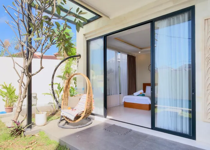 Casa De Lucia Bali - 3 Bedroom Private Pool With Rooftop Jacuzzi Seminyak (Bali)